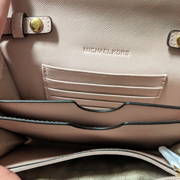 Michael Kors - Picture 3 of 4